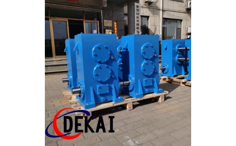 定制A135雙級(jí)減速機(jī)