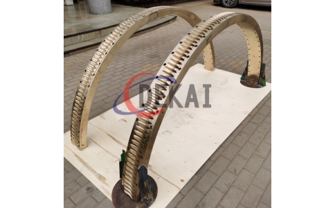 德凱定制直徑2.2米數(shù)控轉(zhuǎn)臺(tái)用精密雙導(dǎo)程銅蝸輪