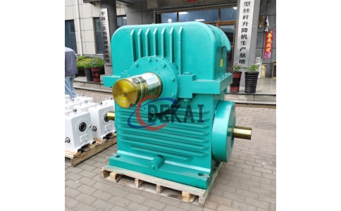 TPU中心距500平面二次包絡(luò)蝸輪蝸桿減速機(jī)鋼廠專用德凱