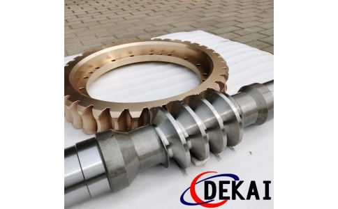 德凱來圖非標(biāo)定制鋼廠用中心距355蝸輪蝸桿圓弧齒